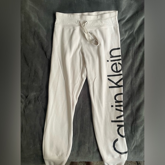 Calvin Klein sweat pants - Picture 2 of 3